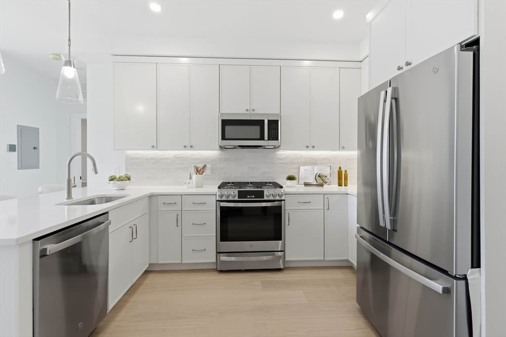 Condominium at 28 Geneva St # 202, Boston MA 02128, Boston, photo 9 of 39