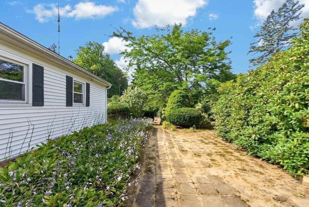 Single Family Residence at 17 Chapel Street, Gardner MA 01440, Gardner, photo 35 of 41