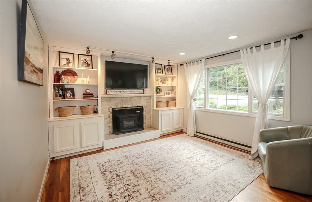 Single Family Residence at 449 Buck St, Pembroke NH 03275, Pembroke, photo 18 of 21