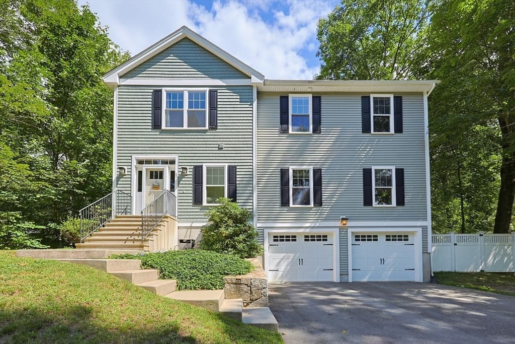 90 Greene St, Hopedale MA 01747