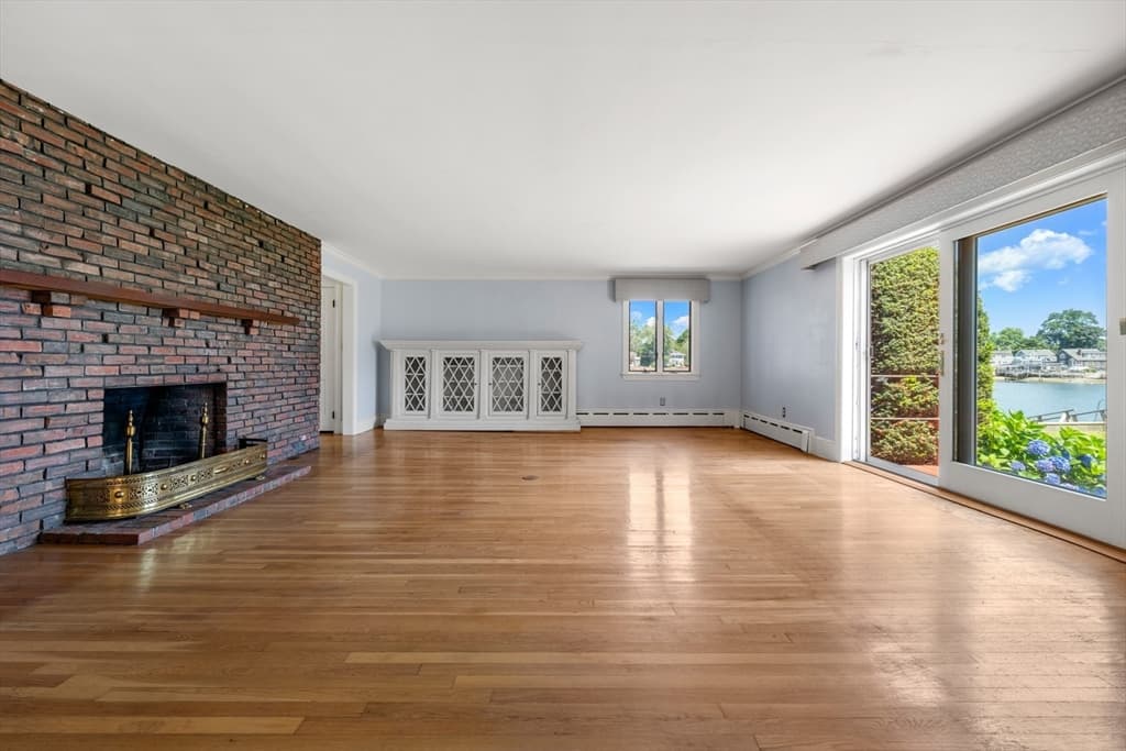 Single Family Residence at 5 Winter Island Rd, Salem MA 01970, Salem, photo 7 of 41