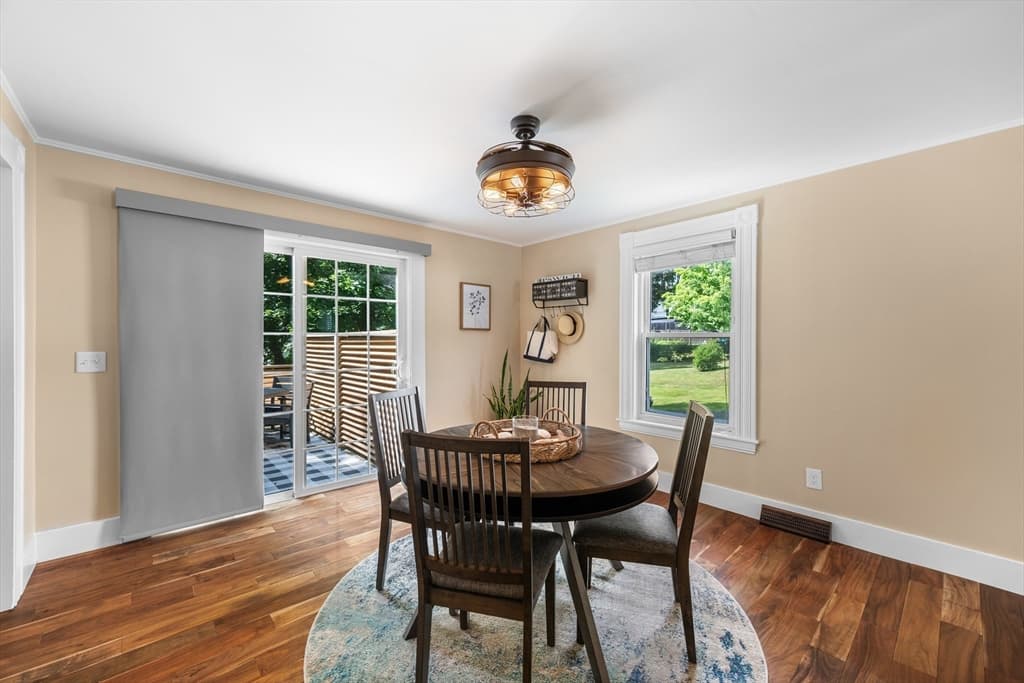 Single Family Residence at 10 Lafayette Rd, Ipswich MA 01938, Ipswich, photo 13 of 42