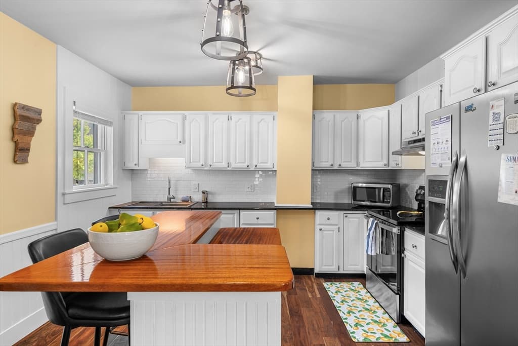 Single Family Residence at 10 Lafayette Rd, Ipswich MA 01938, Ipswich, photo 17 of 42