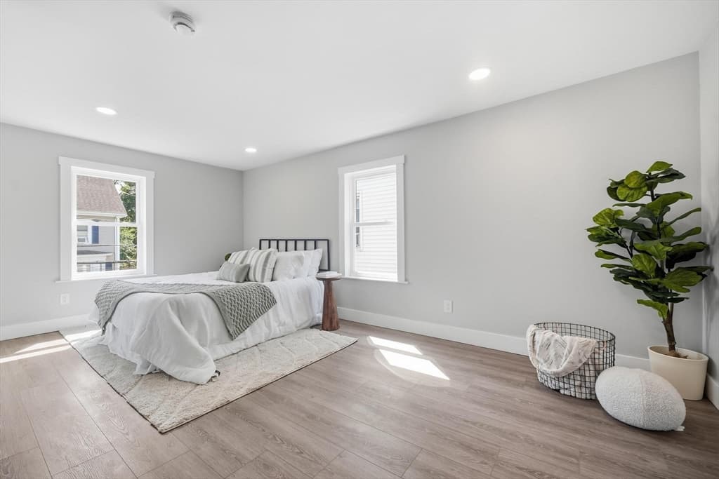 Single Family Residence at 21 Chestnut St, Woburn MA 01801, Woburn, photo 27 of 40
