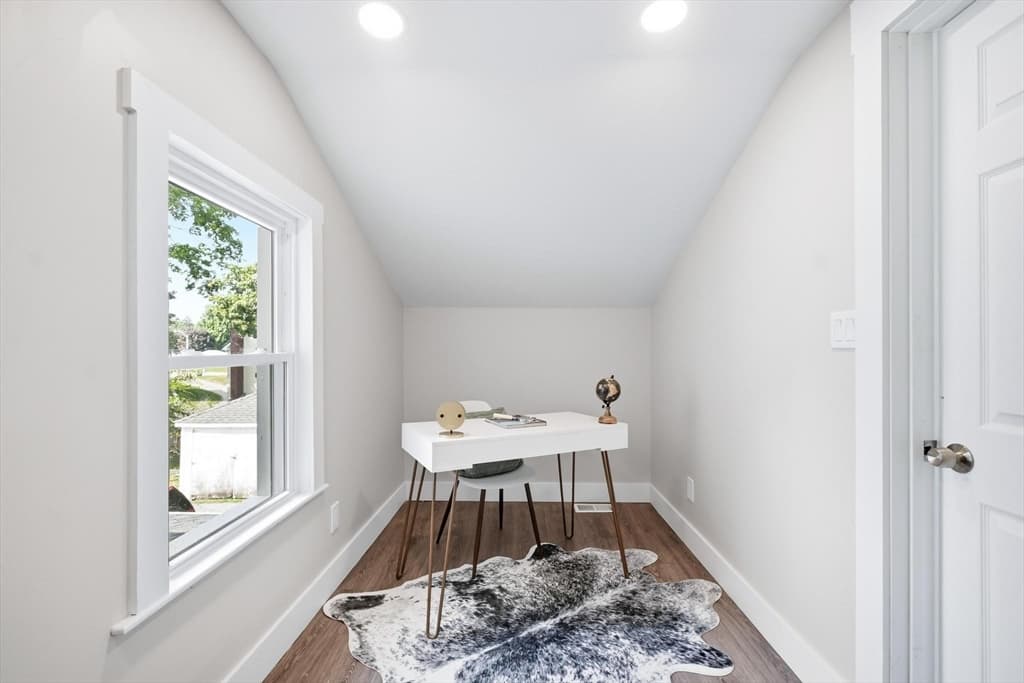 Single Family Residence at 21 Chestnut St, Woburn MA 01801, Woburn, photo 26 of 40