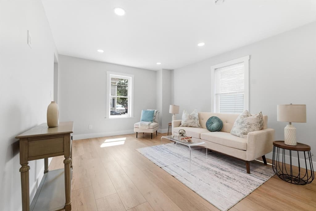 Single Family Residence at 21 Chestnut St, Woburn MA 01801, Woburn, photo 18 of 40