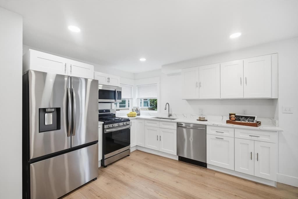 Single Family Residence at 21 Chestnut St, Woburn MA 01801, Woburn, photo 15 of 40