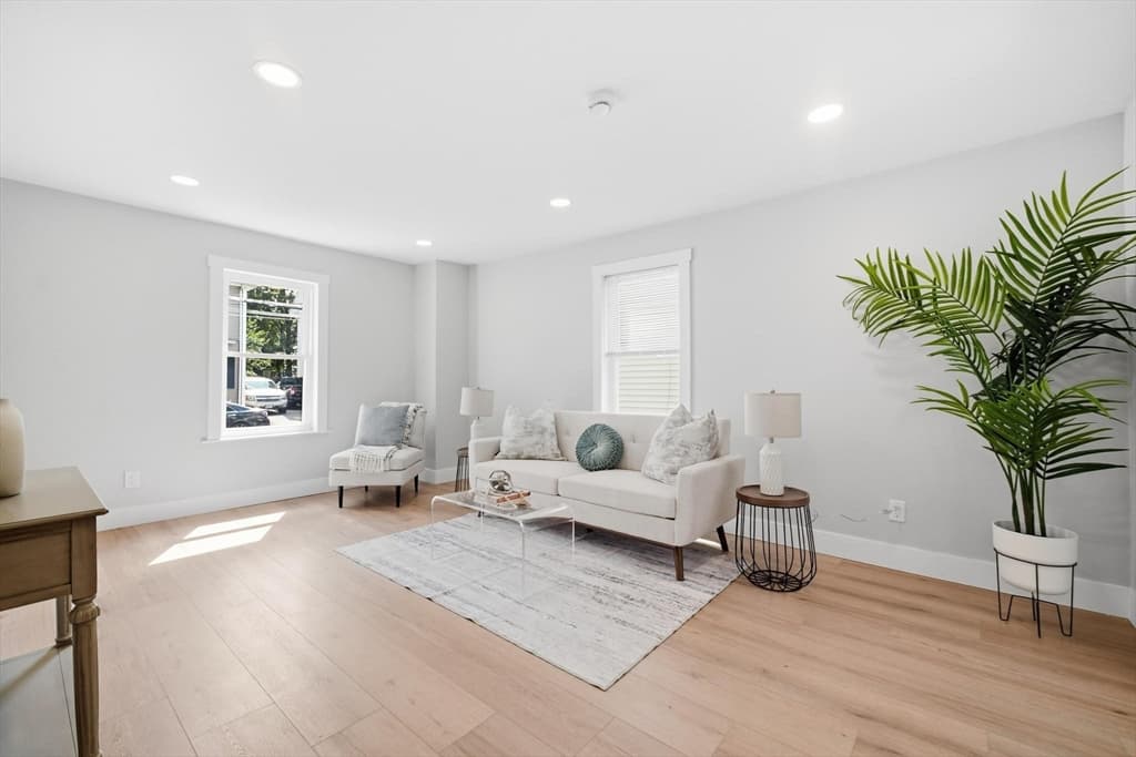 Single Family Residence at 21 Chestnut St, Woburn MA 01801, Woburn, photo 19 of 40