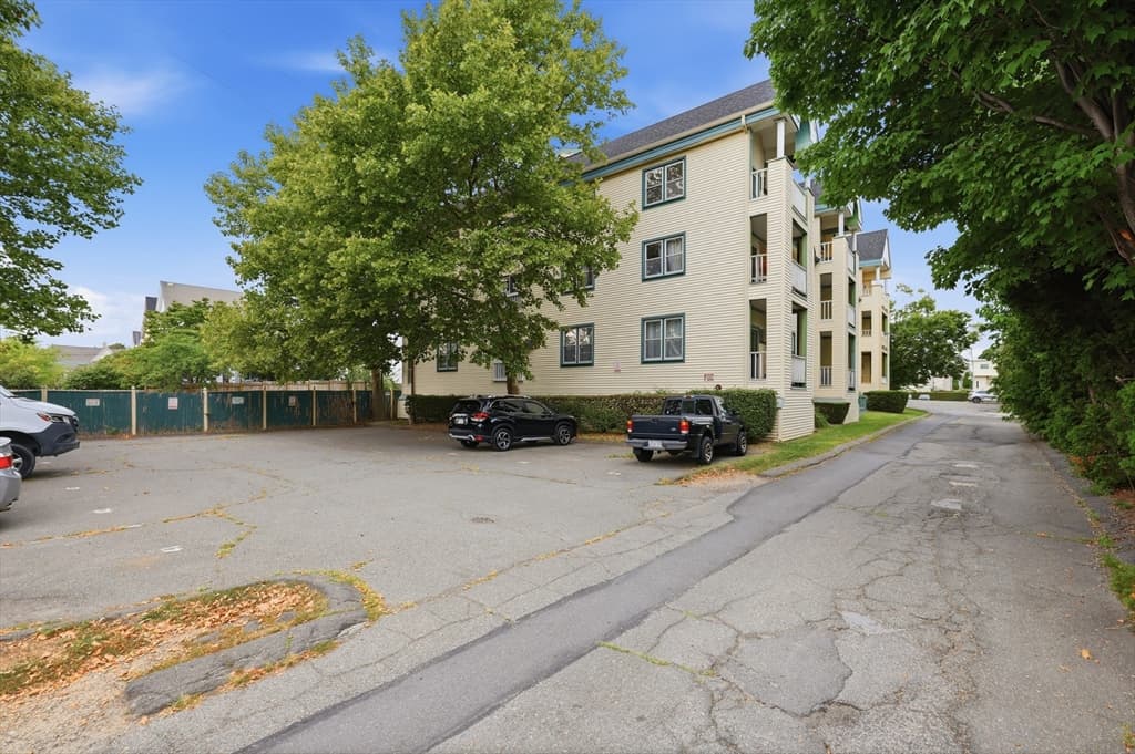 Condominium at 38 Carter St # 107, Everett MA 02149, Everett, photo 26 of 26
