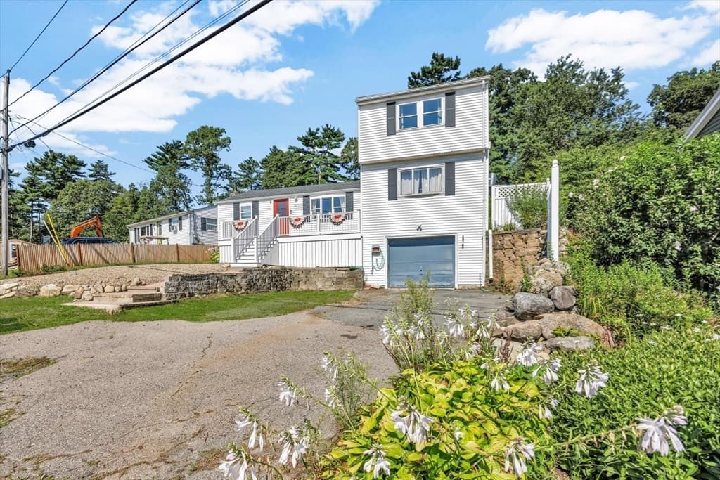 15 Beechwood Ave, Lakeville MA 02347