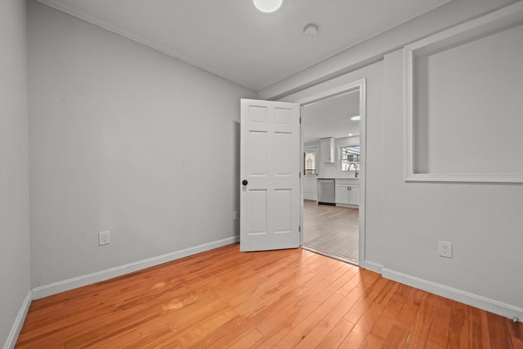 Single Family Residence at 28 Warren St, Peabody MA 01960, Peabody, photo 8 of 21