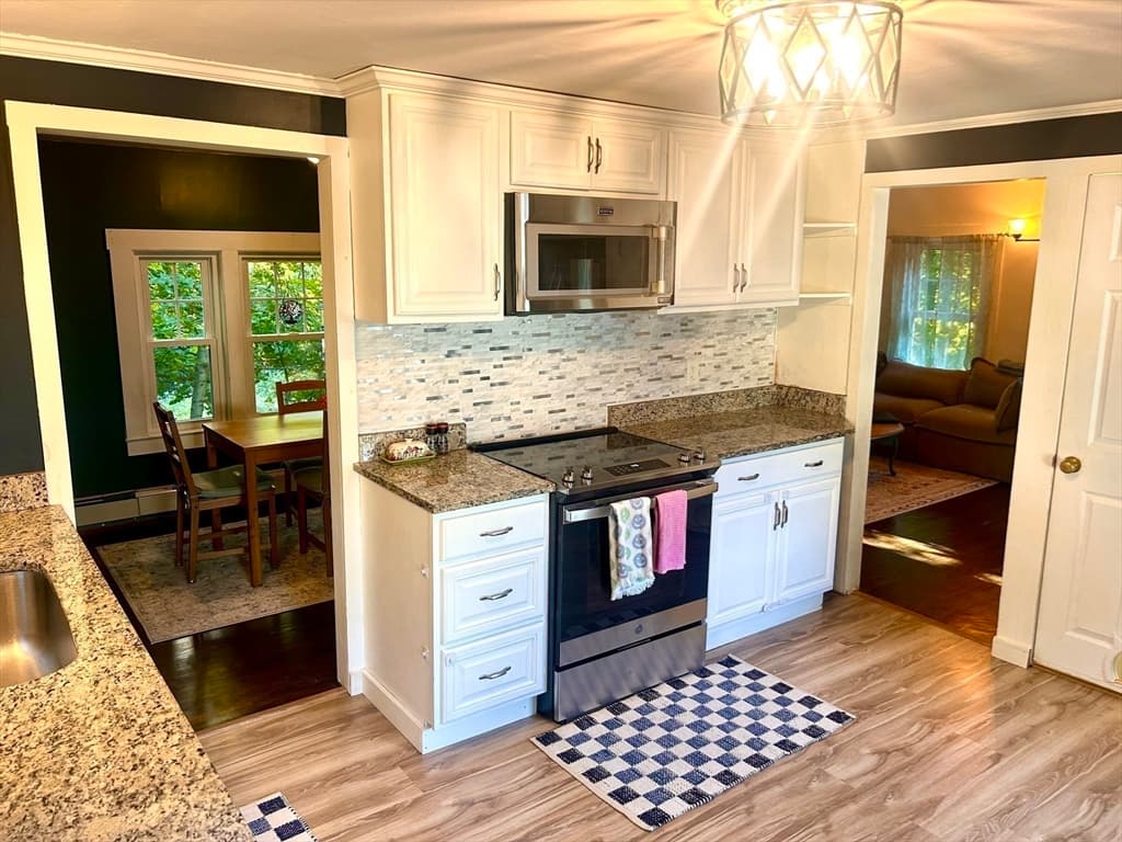 Single Family Residence at 17 Cutler St, Medway MA 02053, Medway, photo 6 of 17