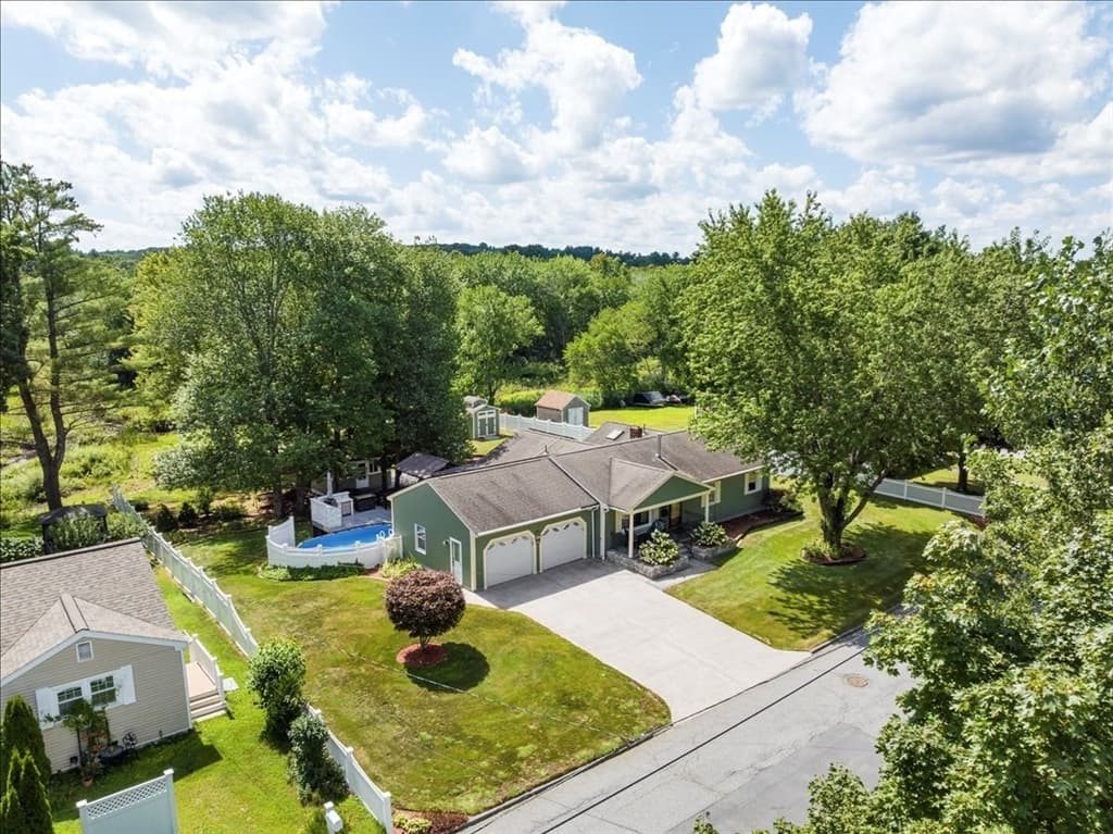 Single Family Residence at 131 Pine Grove Ave, Bellingham MA 02019, Bellingham, photo 3 of 42