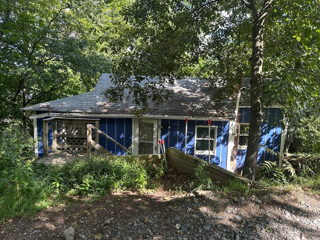 35 Hillcrest St., Waltham MA 02451