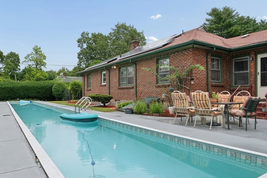 Single Family Residence at 228 Sawtell Ave, Brockton MA 02302, Brockton, photo 13 of 31