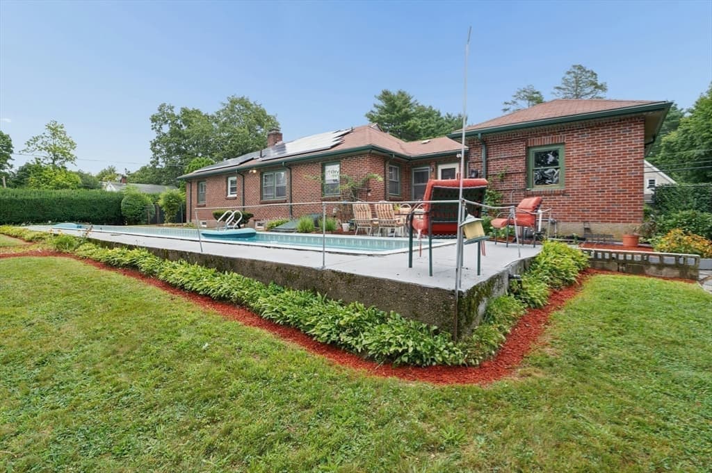 Single Family Residence at 228 Sawtell Ave, Brockton MA 02302, Brockton, photo 18 of 31