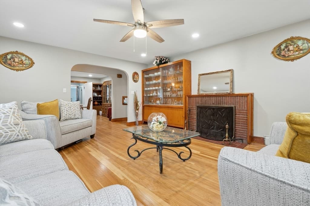 Single Family Residence at 228 Sawtell Ave, Brockton MA 02302, Brockton, photo 15 of 31