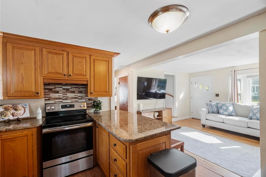 Single Family Residence at 214 Brigham Hill Rd, Grafton MA 01536, Grafton, photo 10 of 42