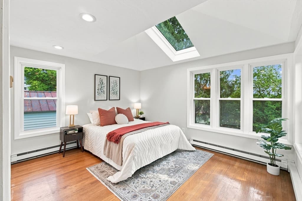 Single Family Residence at 31 Barnard Rd, Worcester MA 01605, Worcester, photo 12 of 42