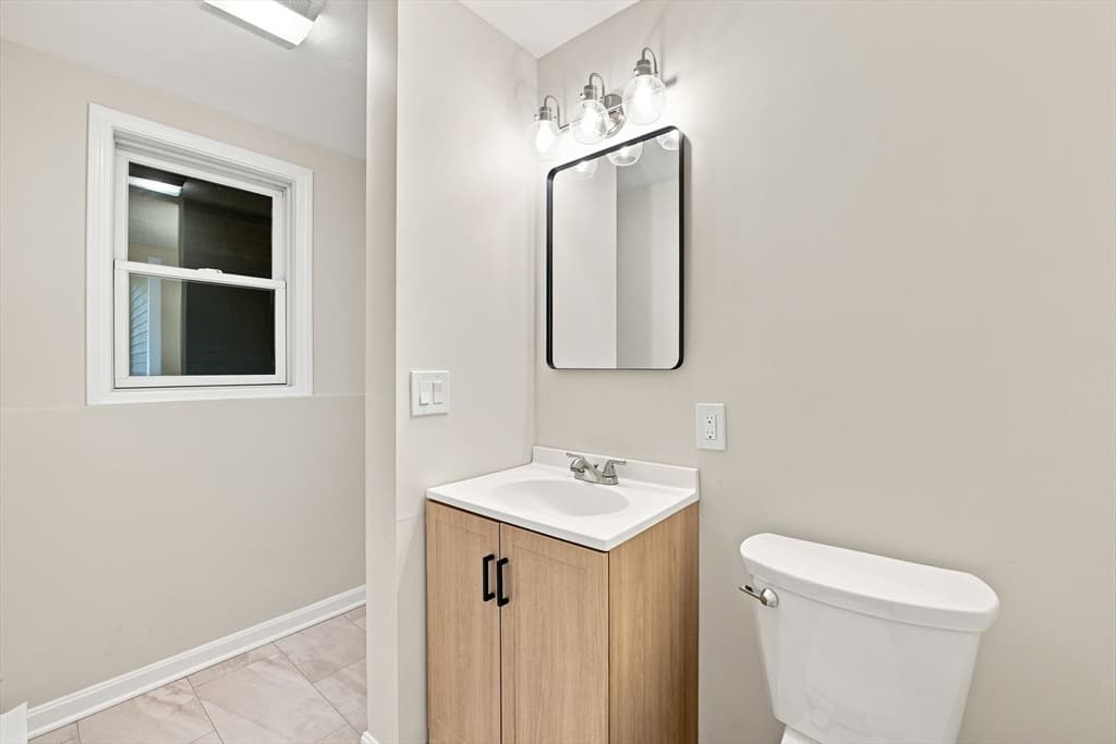 Single Family Residence at 31 Barnard Rd, Worcester MA 01605, Worcester, photo 28 of 42