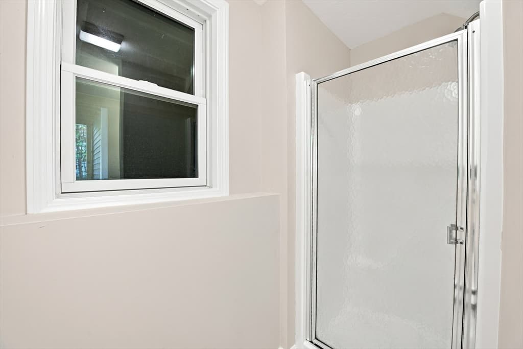 Single Family Residence at 31 Barnard Rd, Worcester MA 01605, Worcester, photo 29 of 42