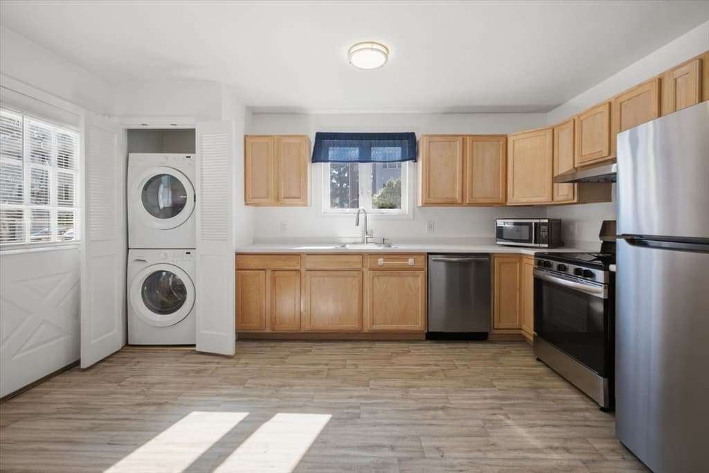 Condominium at 6 Warsaw Ave # 2, Dudley MA 01571, Dudley, photo 3 of 25