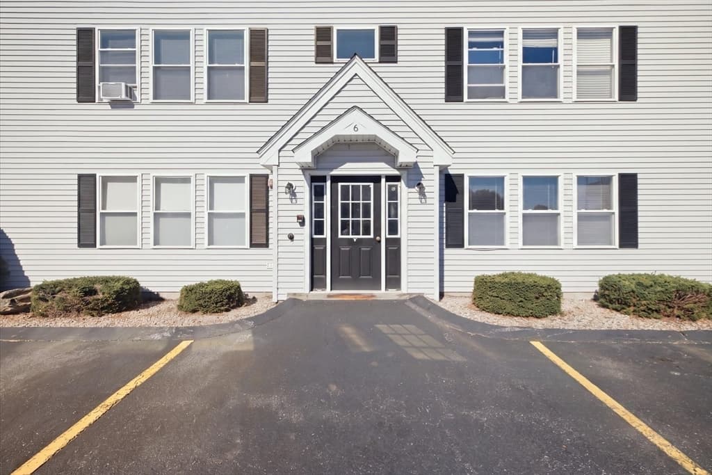 6 Warsaw Ave # 2, Dudley MA 01571