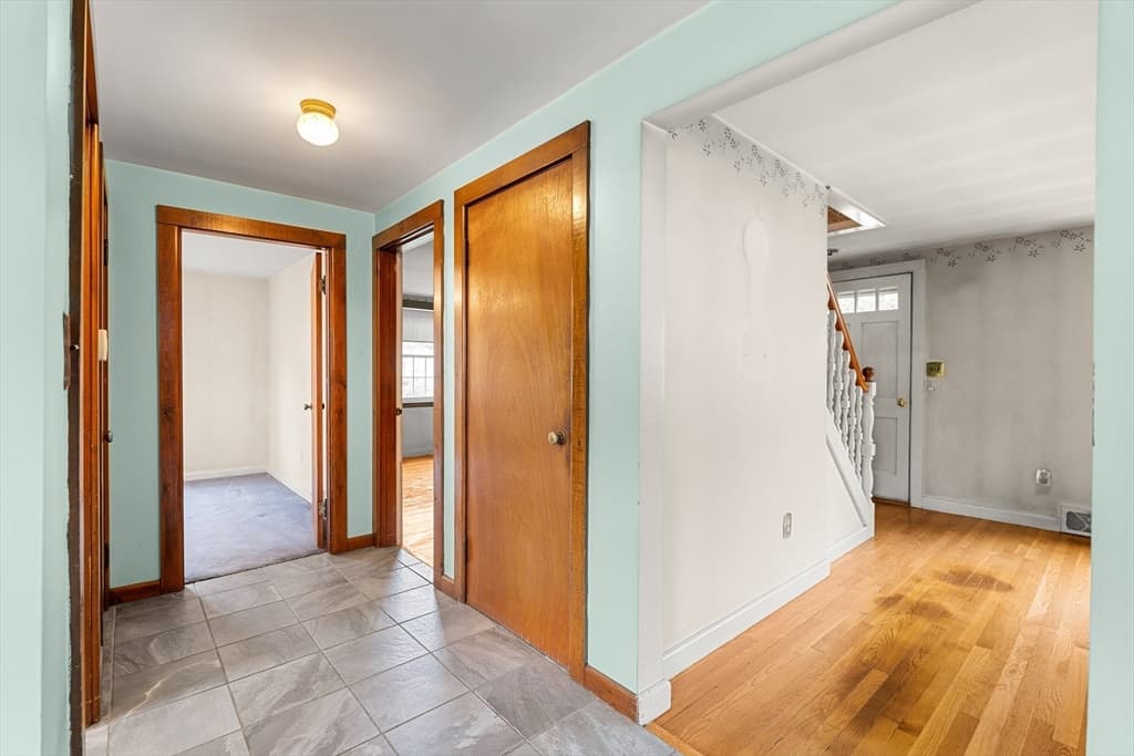 Single Family Residence at 18 Iverson Rd, Beverly MA 01915, Beverly, photo 13 of 31