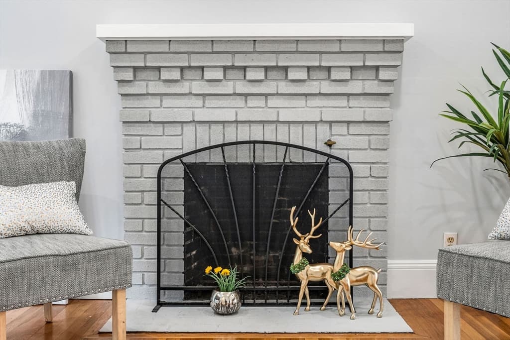 Single Family Residence at 21 Evelyn Pl, Quincy MA 02171, Quincy, photo 12 of 30