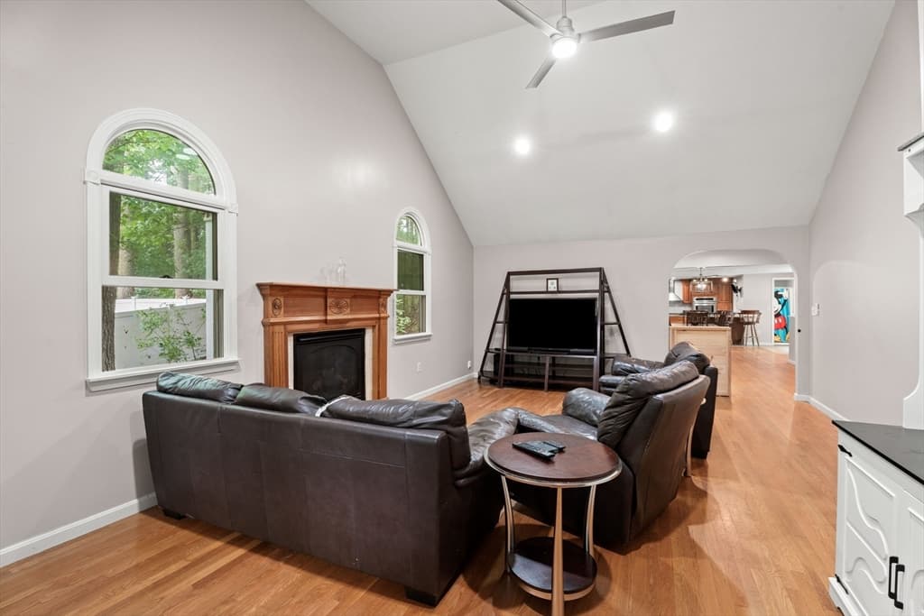 Single Family Residence at 10 Albert, Billerica MA 01821, Billerica, photo 12 of 25