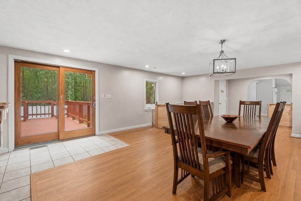 Single Family Residence at 10 Albert, Billerica MA 01821, Billerica, photo 9 of 25