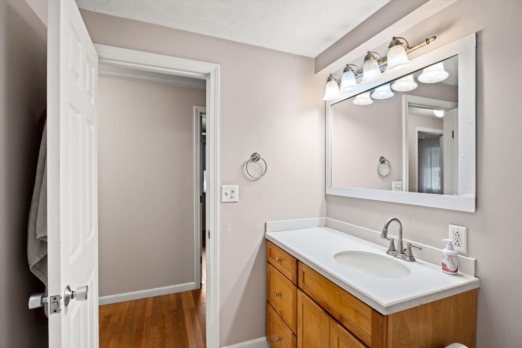 Single Family Residence at 10 Albert, Billerica MA 01821, Billerica, photo 14 of 25
