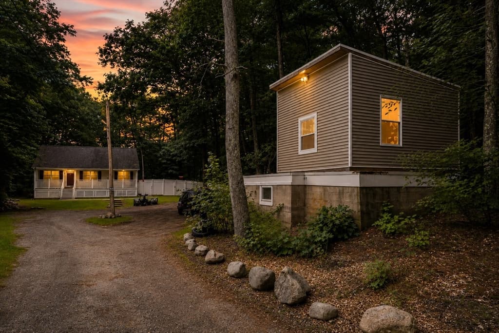 Single Family Residence at 10 Albert, Billerica MA 01821, Billerica, photo 4 of 25