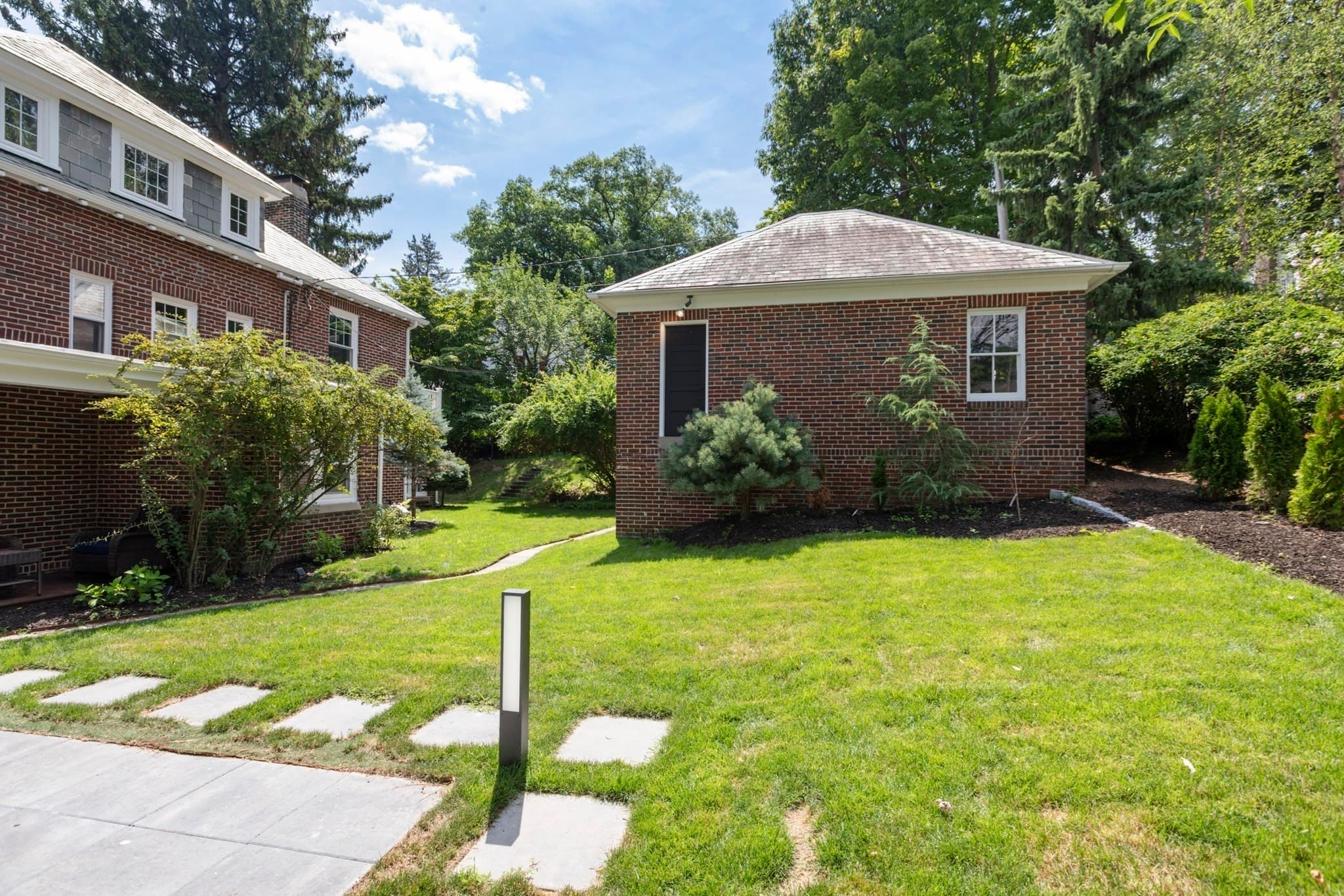 Single Family Residence at 5 Moss Hill Rd, Boston MA 02130, Boston, photo 22 of 40