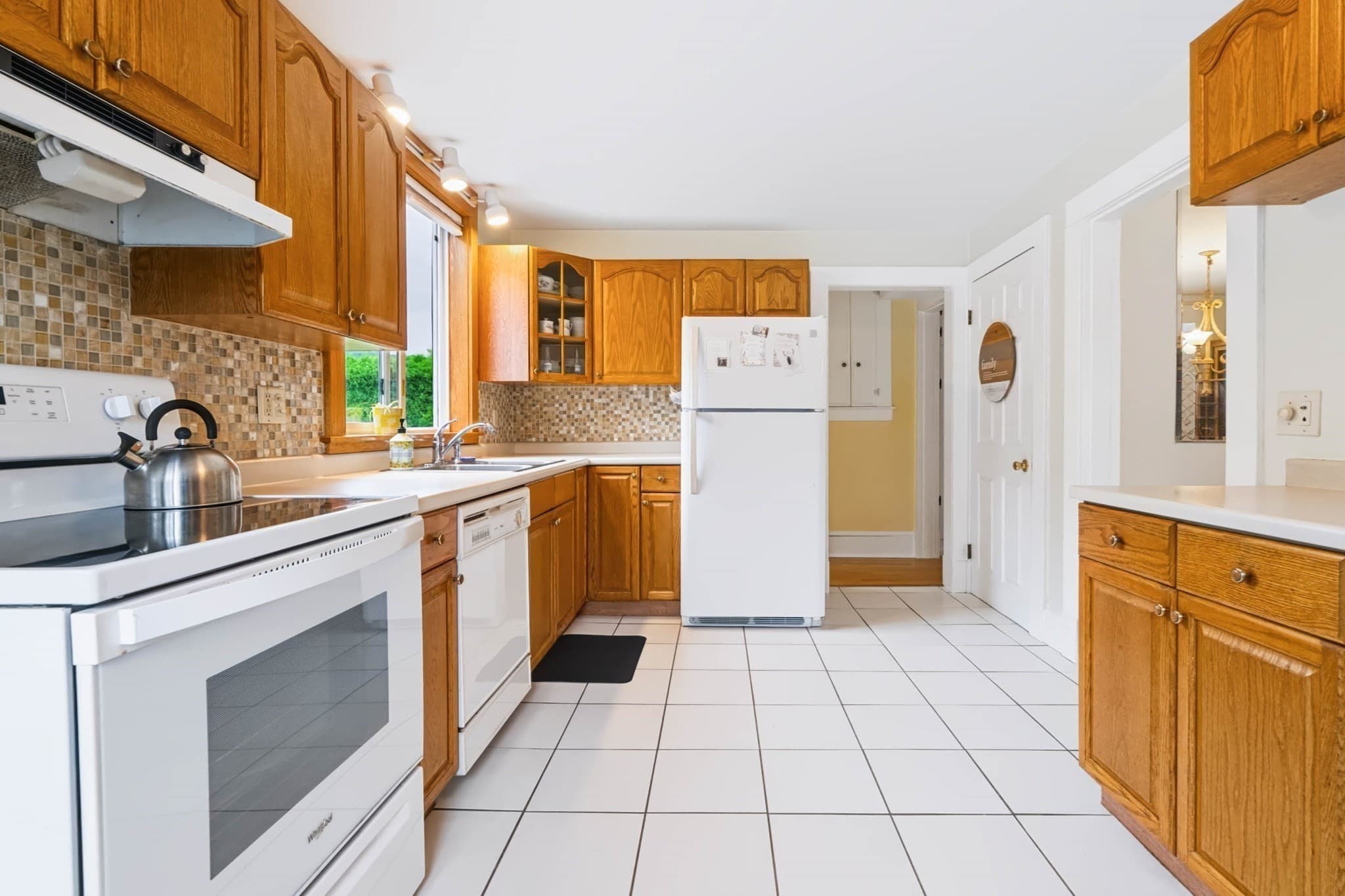 Single Family Residence at 32 East Street, Southampton MA 01073, Southampton, photo 8 of 42