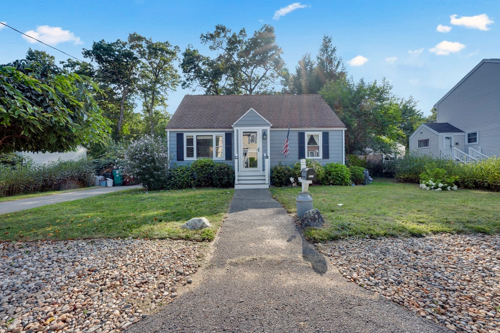 187 Campbell Dr, Lowell MA 01851
