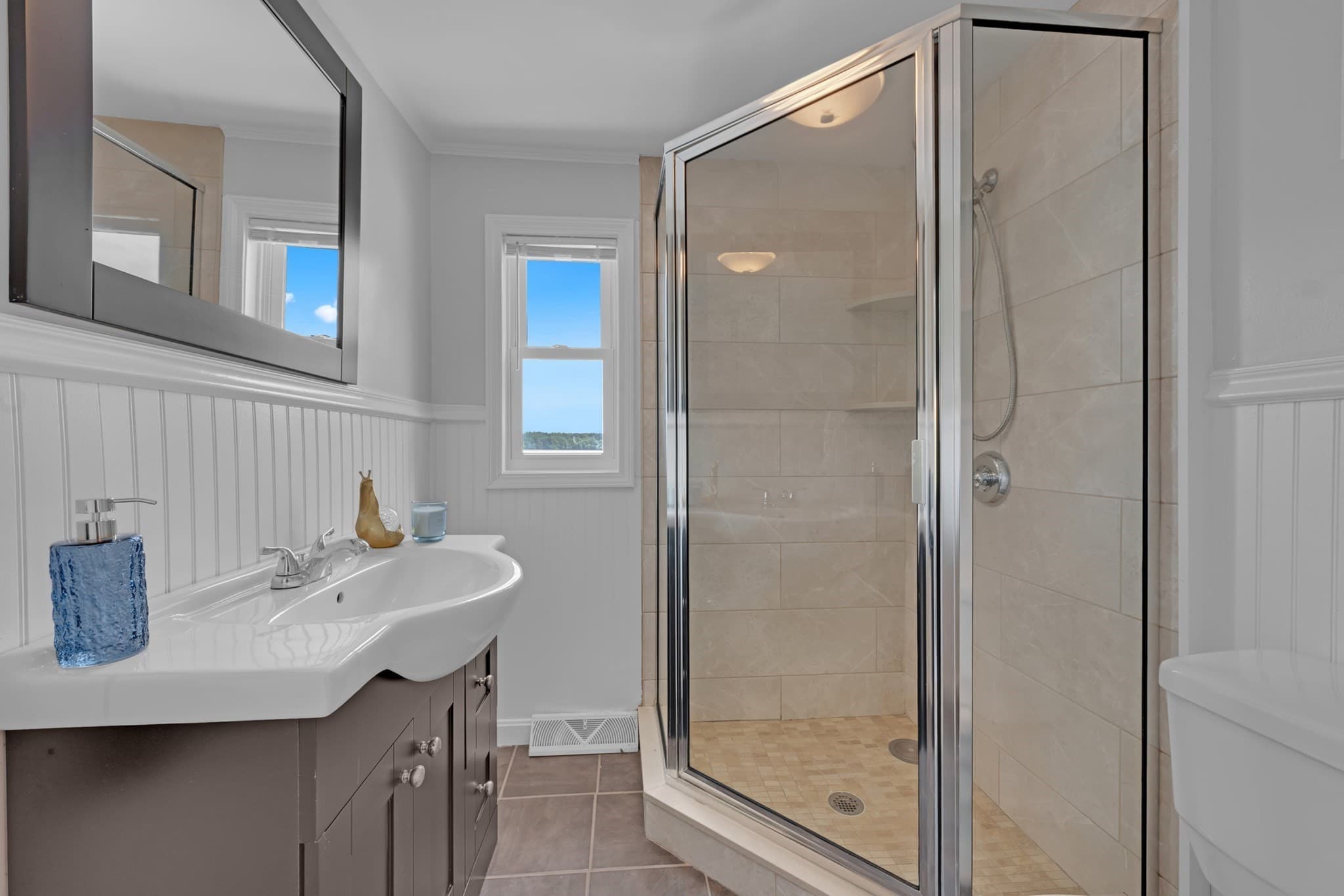 Single Family Residence at 1 Summer Village Rd, Westford MA 01886, Westford, photo 13 of 29