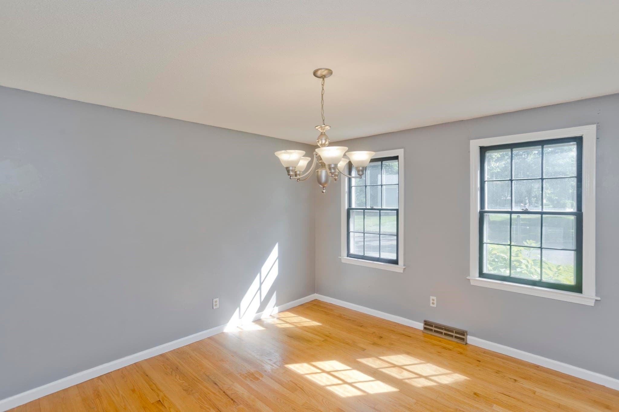 Single Family Residence at 50 Crystal Brook Dr, Springfield MA 01118, Springfield, photo 13 of 30