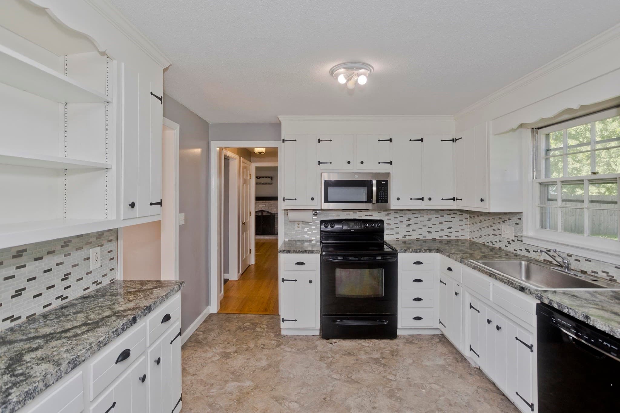 Single Family Residence at 50 Crystal Brook Dr, Springfield MA 01118, Springfield, photo 5 of 30