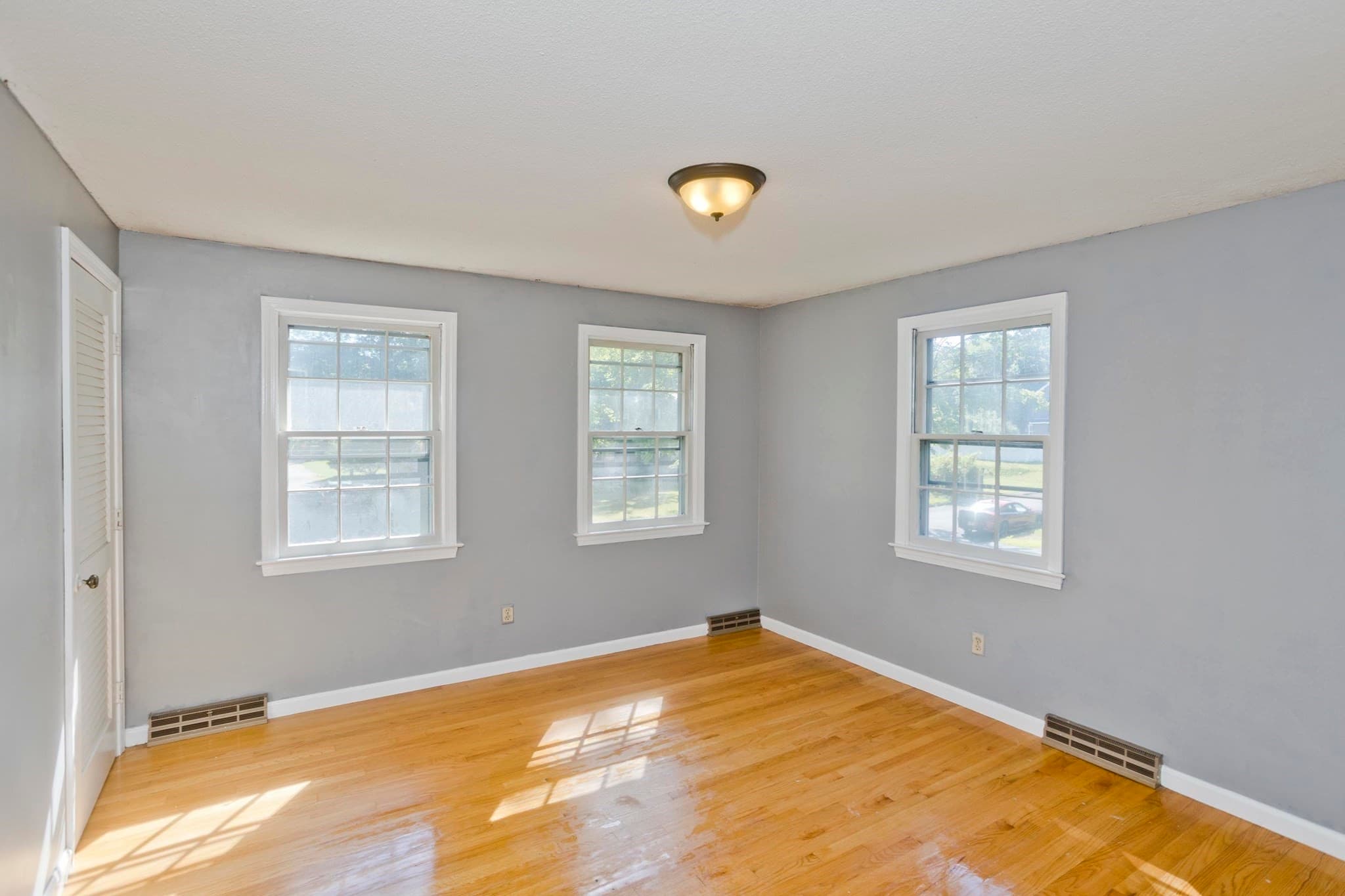 Single Family Residence at 50 Crystal Brook Dr, Springfield MA 01118, Springfield, photo 20 of 30