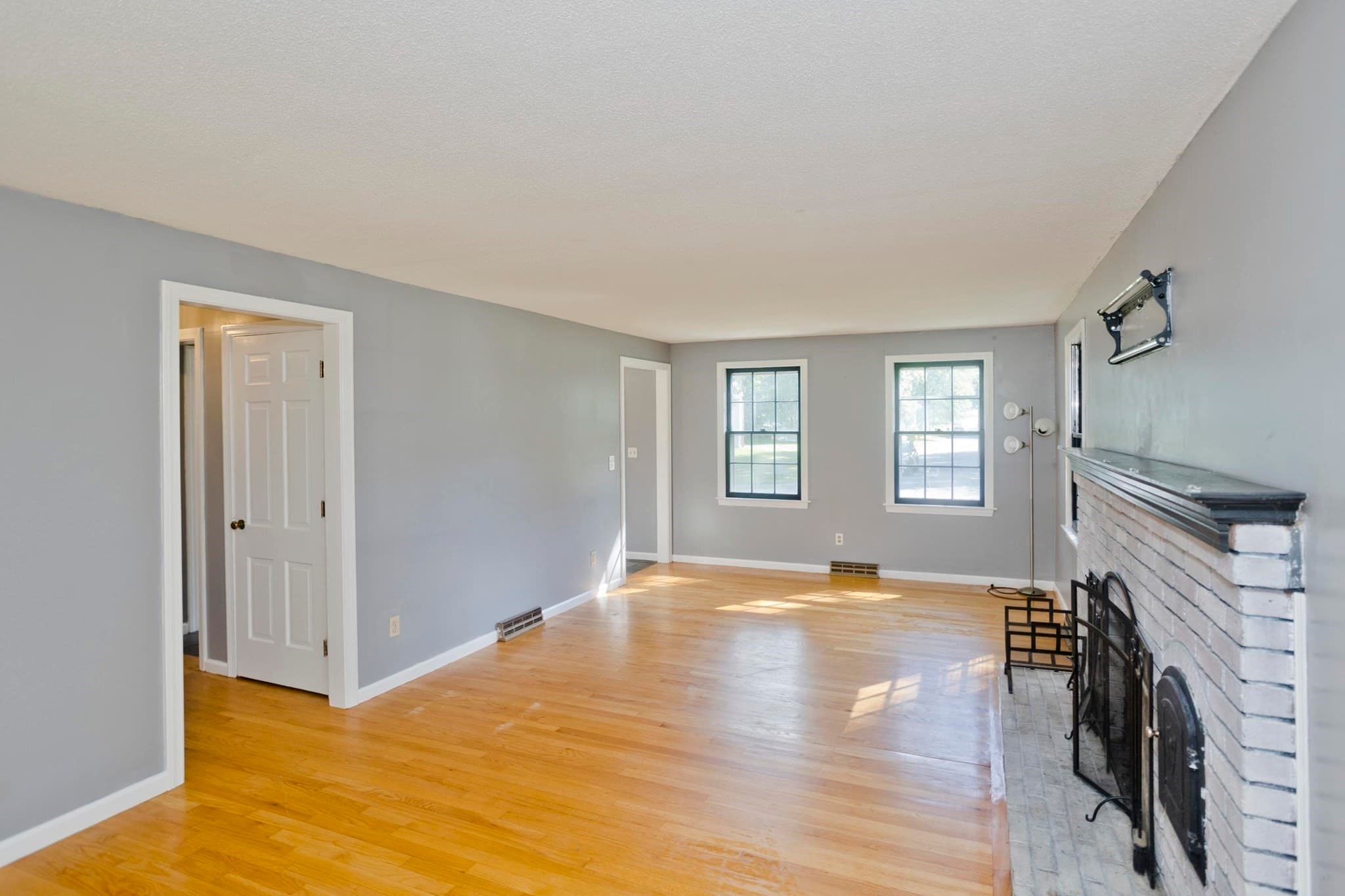 Single Family Residence at 50 Crystal Brook Dr, Springfield MA 01118, Springfield, photo 11 of 30