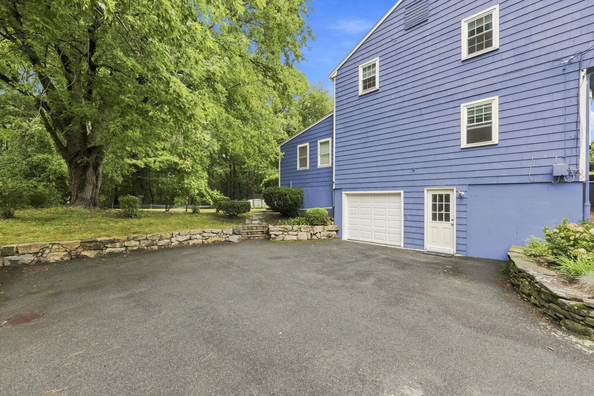 Single Family Residence at 25 Mohawk Path, Bellingham MA 02019, Bellingham, photo 32 of 42