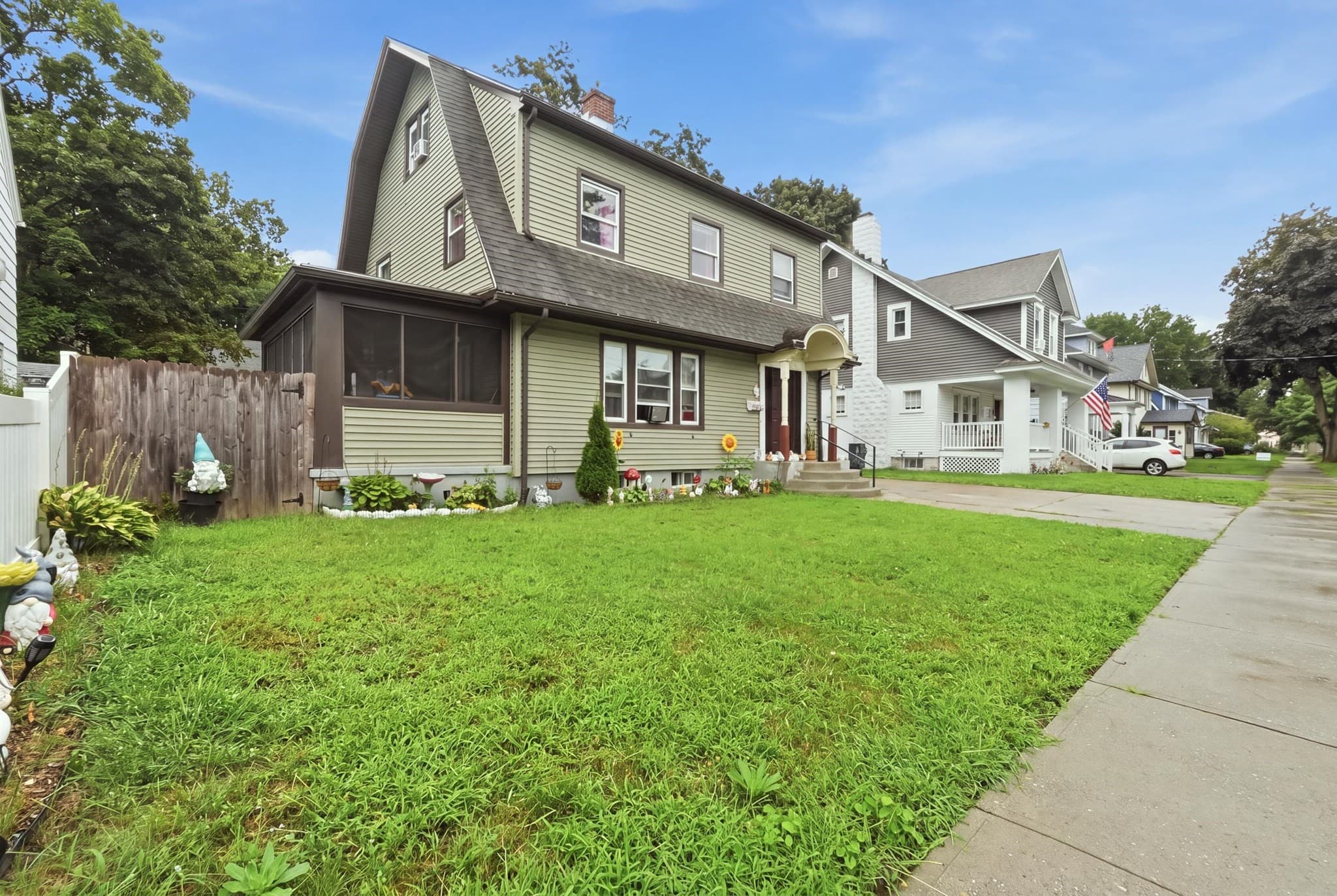 Single Family Residence at 25 Eton Street, Springfield MA 01108, Springfield, photo 2 of 28