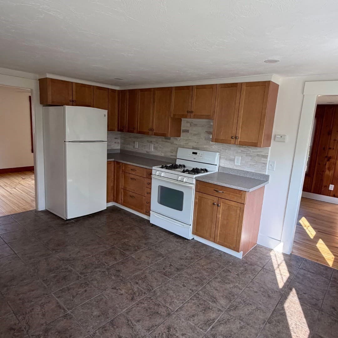 Single Family Residence at 40 Marshall Rd, Fitchburg MA 01420, Fitchburg, photo 16 of 32