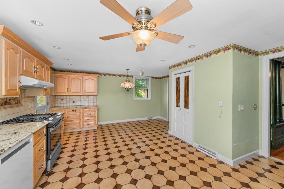 Single Family Residence at 14 Lafayette St, Waltham MA 02453, photo 19 of 37