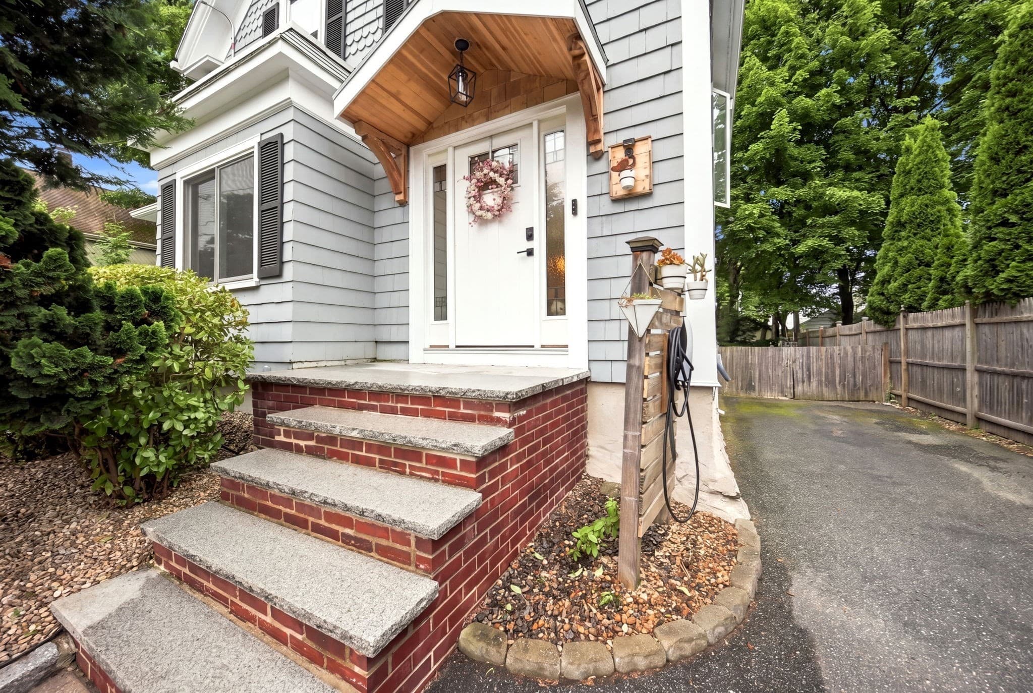 Single Family Residence at 8 Charles St, Stoneham MA 02180, Stoneham, photo 2 of 35