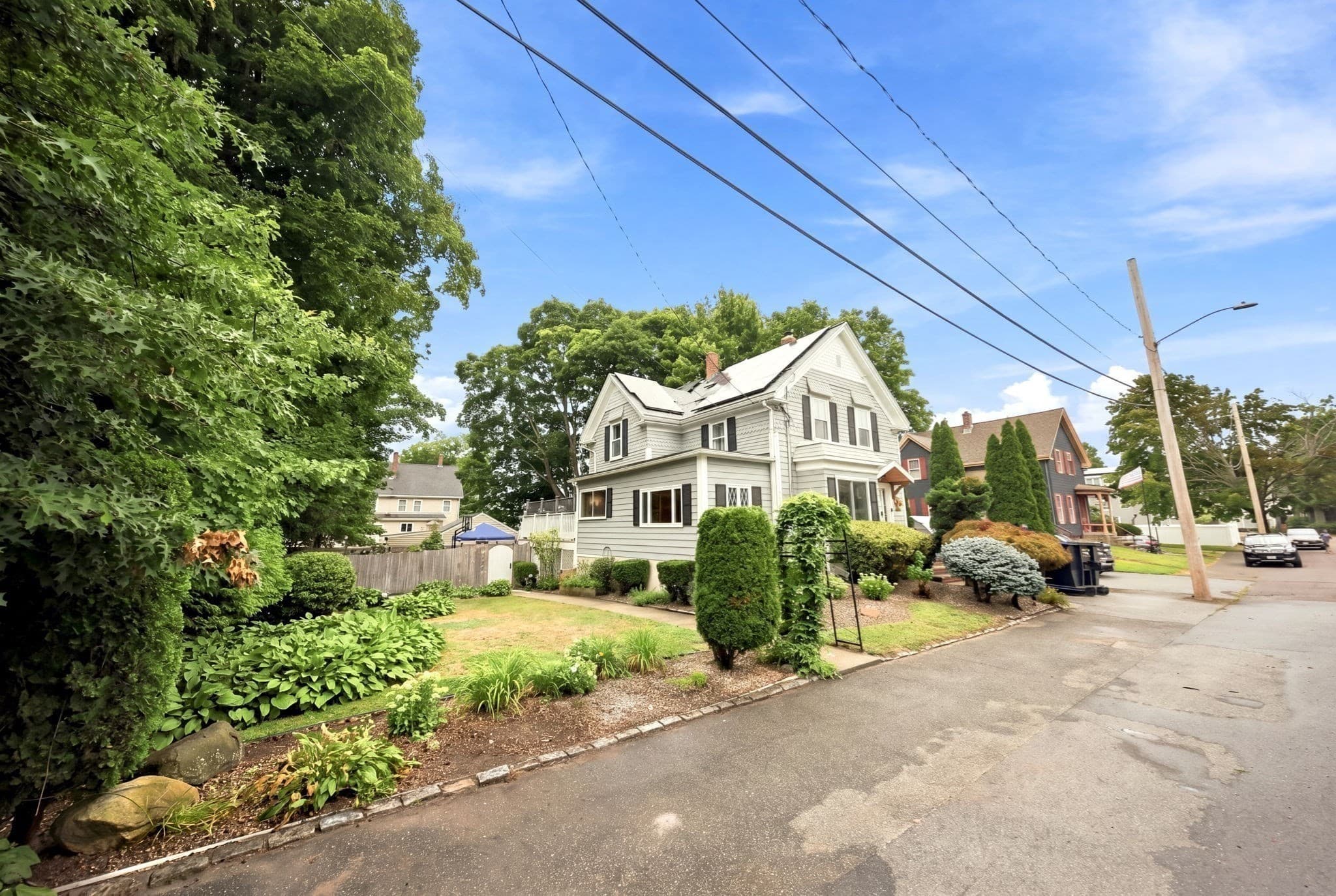 Single Family Residence at 8 Charles St, Stoneham MA 02180, Stoneham, photo 4 of 35