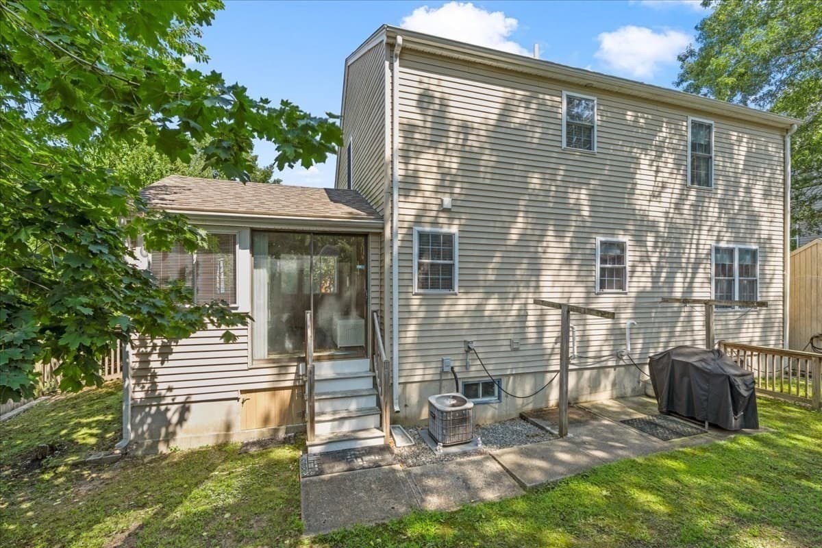 Single Family Residence at 108 Wareham Lake Shore Dr, Wareham MA 02538, Wareham, photo 33 of 42