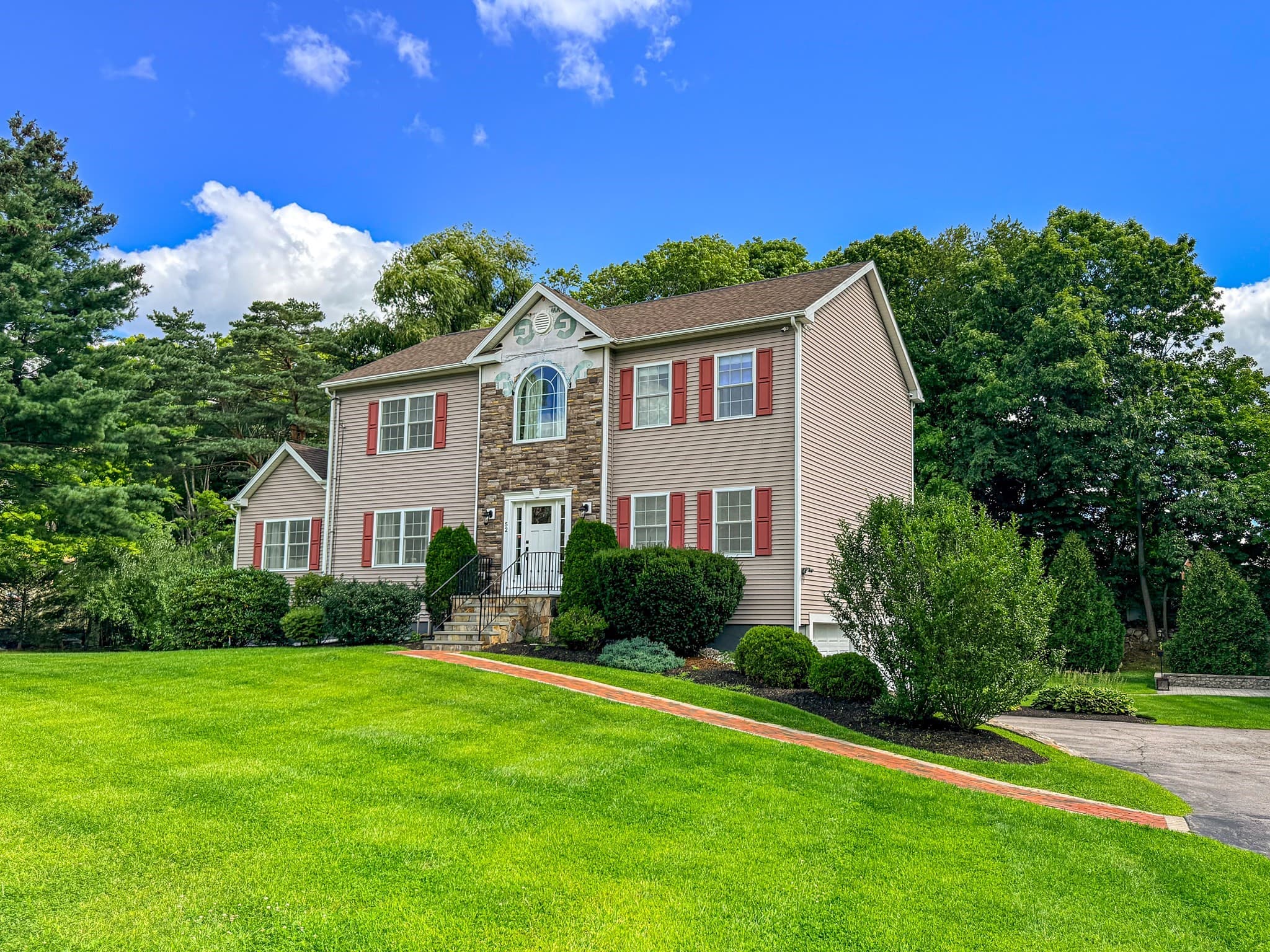 52 Phelps St, Marlborough MA 01752