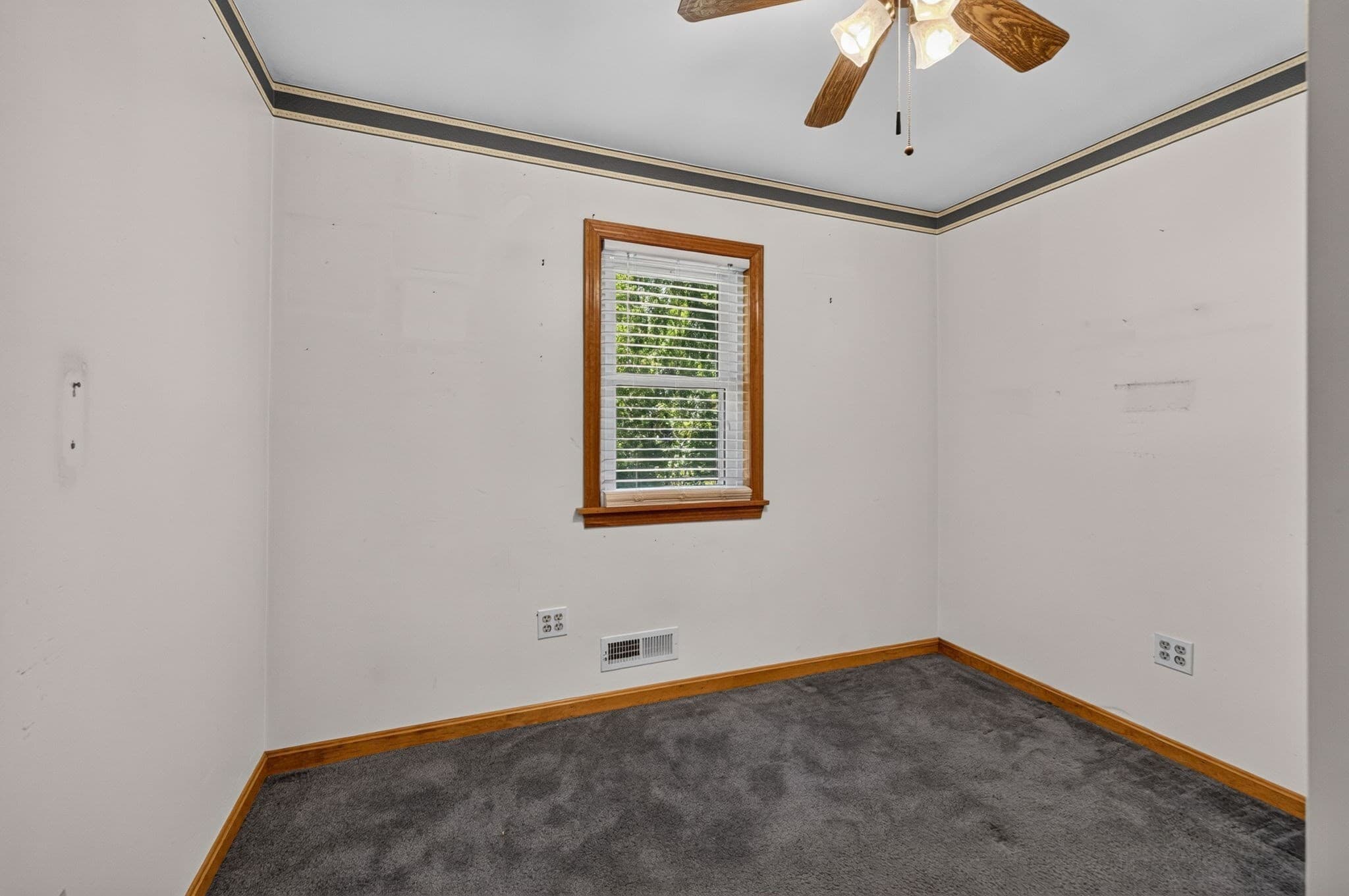 Single Family Residence at 1 Vincent St, Middleboro MA 02346, Middleboro, photo 30 of 38